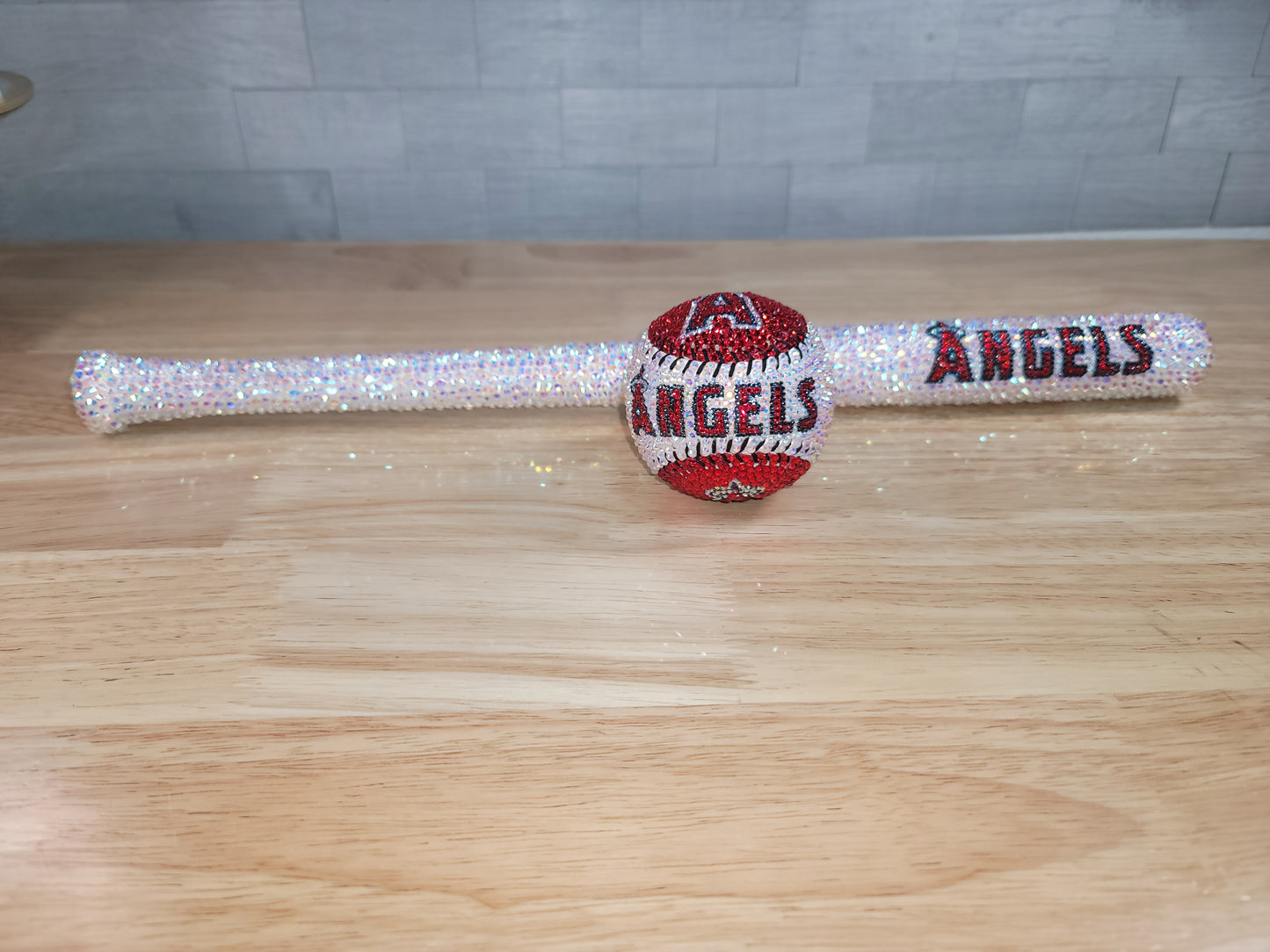 Sports Baseball & Small Slugger Bat