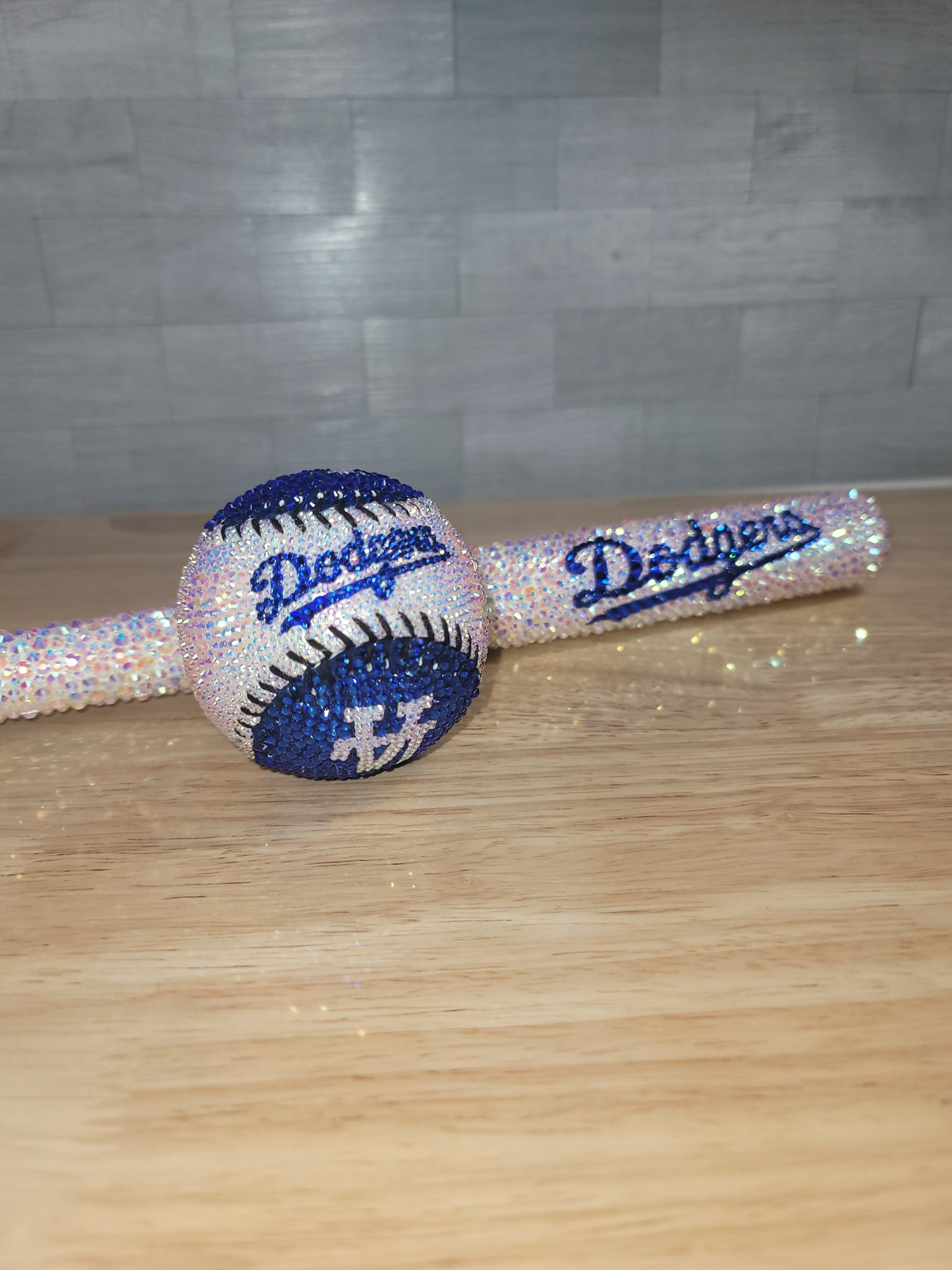 Sports Baseball & Small Louisville Slugger Bat