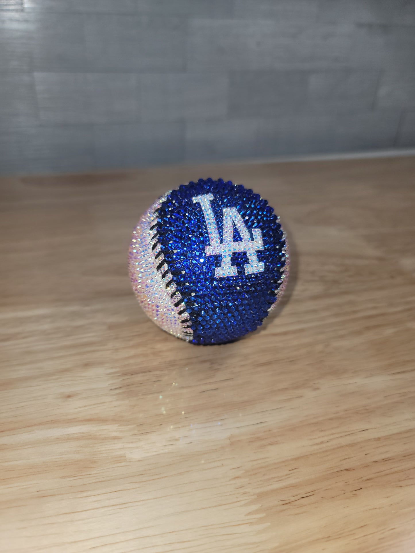 Sports Baseball & Small Slugger Bat